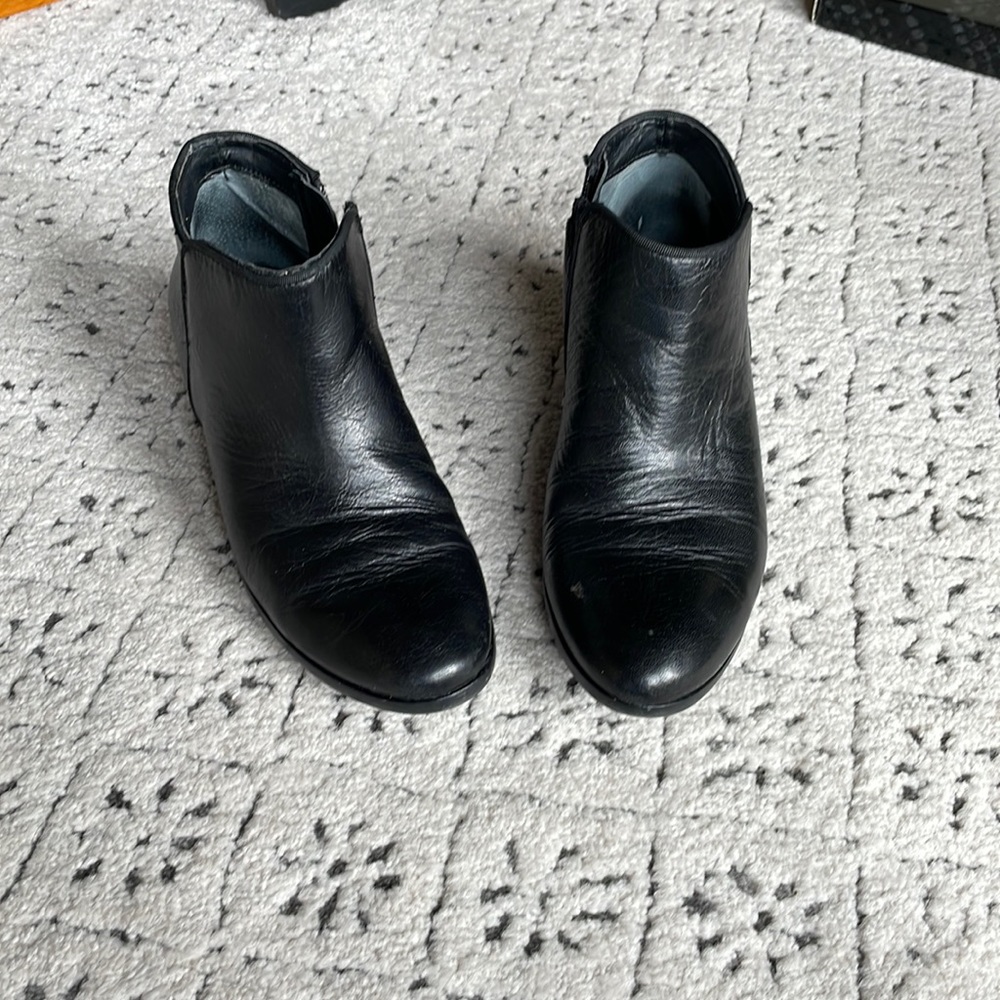 Sam Edelman black booties